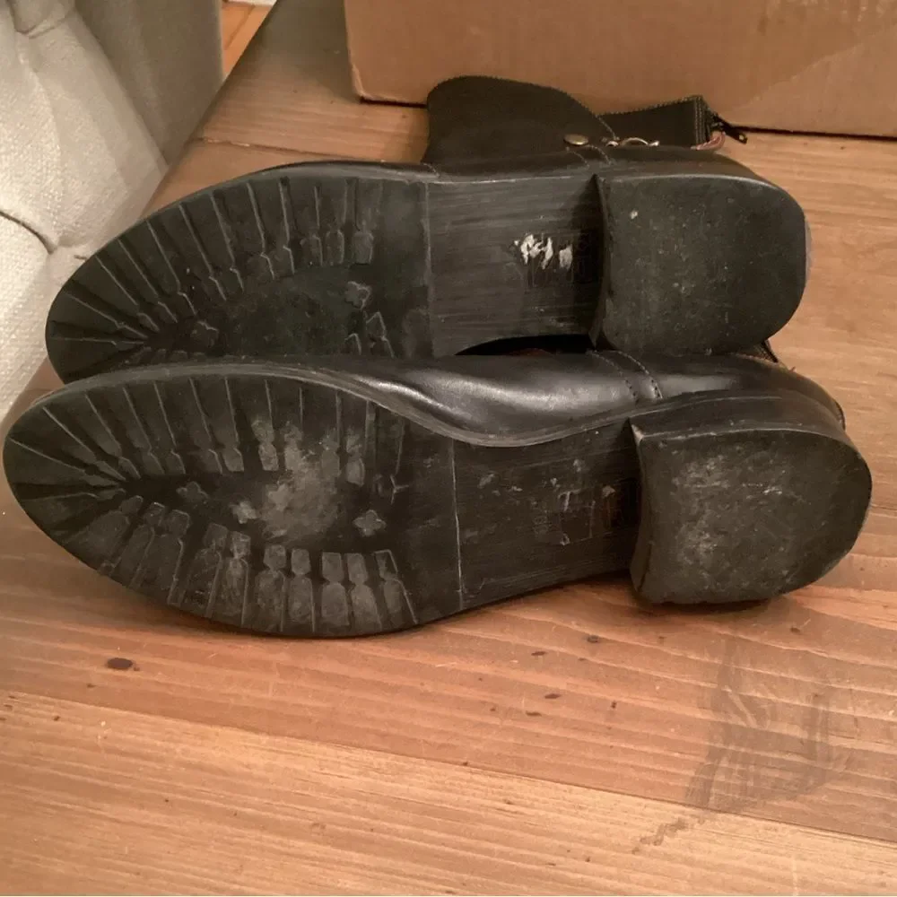 ANTHROPOLOGIE EVERYBODY BOOTS BY BZ MODA SIZE 39.5 BELTED LEATHER MOTO BOOTS